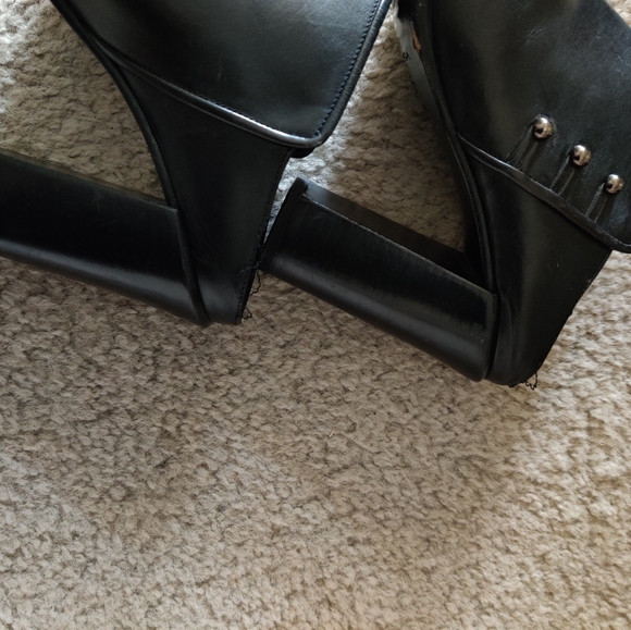 Via Spiga Black Mule Knuckles On The Side. - Picture 5 of 7